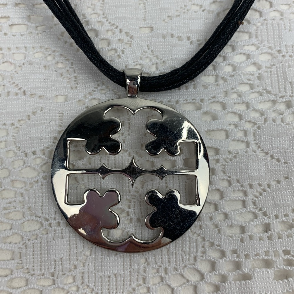 Silver Pendant statement necklace Adjustable Black and silver